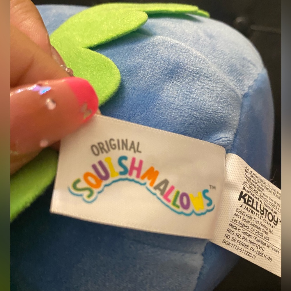 7” Hawaiian Stitch Squishmallow - Picture 5 of 7
